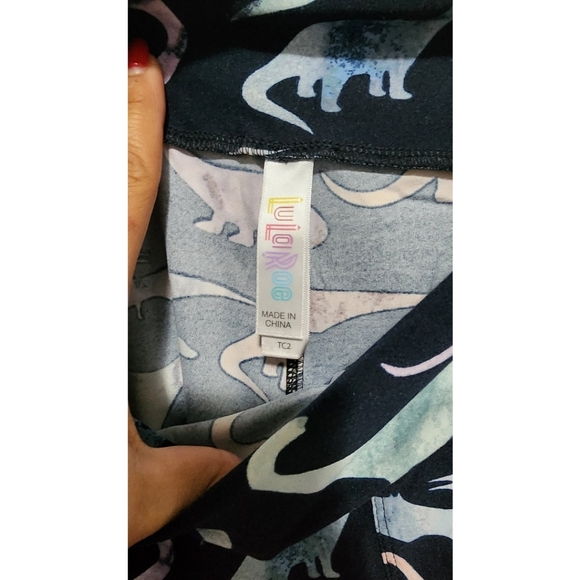 Lularoe TC2 dinosaur dinosaur 🦕 leggings womens - Picture 3 of 3